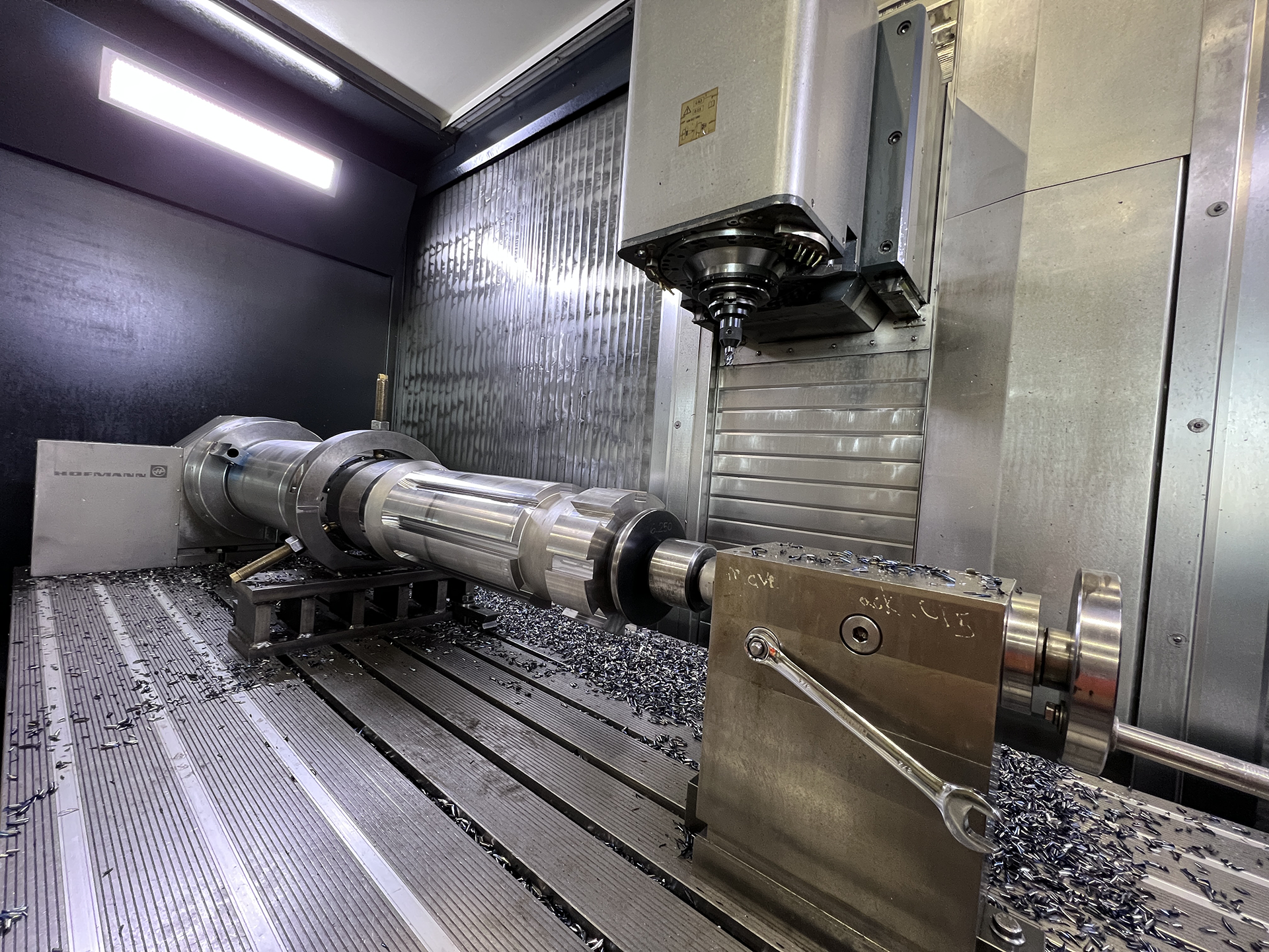 wzl-spline Basin Precision Machining is proud to support the oil and gas industry by providing high-quality tools and equipment machined to exact specifications. Included in our offering is Wenzel Downhole Tools, a globally-recognized brand of BHA drilling implements such as motors, jars and shock tools.